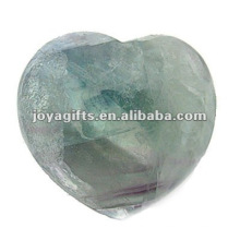 Опухший сердцевидный камень флюорита 35 мм
